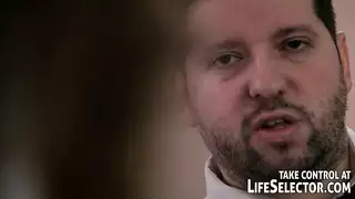 الرجال يحبون جماع مهبلها الضيق بشكل لا يصدق