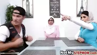 الام وبنتها عربياو مترجم