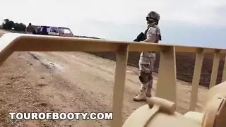 معاملة صحراوية إكس إكس إكس: ماعز كدفع مقابل نيك عاهرة