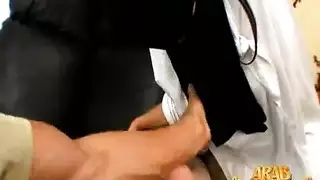 العاهرة الشيطانية فينيكس في وضعية كلابية قاسية إباحية