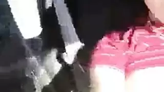 سمراء ساخنة تبرز مواهبها الإباحية في مشهد صريح