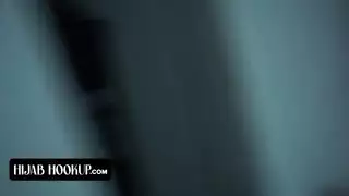 مدرب يضرب كس مسلمة ضيق الحجاب يُزال لممارسة الجنس
