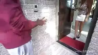 امرأة ناضجة ذات ثدي كبير تنفجر مع طفل في المدرسة الثانوية يعرف كيف يمارس الجنس فيديو إباحي مجاني