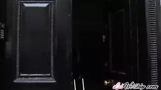 كس بيج تيرنر المحلوق يتم تدميره من قبل المراهقة أليسا
