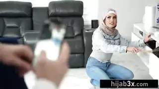 busty cleaner gets her asshole pounded during house call