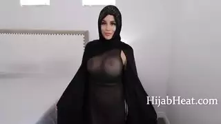 المحجبة الخجولة تأخذ إيلاج مزدوج مثل نجمة إباحية