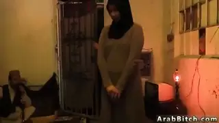 فرج مصرية غريب يضرب بقوة بواسطة أفغاني xxx