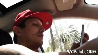 امرأة ناضجة تمتلئ بقضيب أسود ضخم