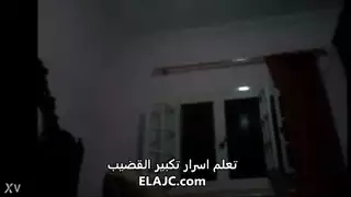 مشهد عربي صريح: مص وركوب قضيب سعودي كبير