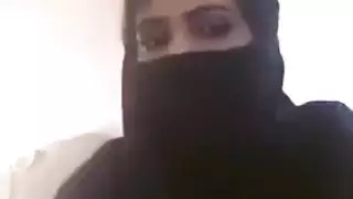 بث مباشر من العربية: كشف حلمات فتاة الكاميرا