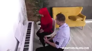 انسَ الألحان، هذه العاهرات تعرف كيف تئن