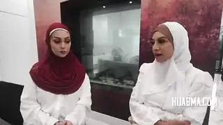 مثلية مثلثة غيورة