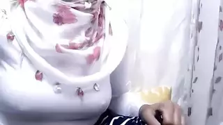 محجبة تركية تبتلع السائل المنوي بعد جنس عنيف