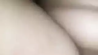 فتاة شرقية مثيرة تحب الجنس الشرجي الصريح والقذف على الوجه