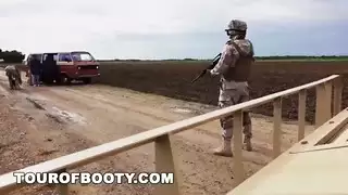 جولة في الغنائم يتفاوض الجنود الأمريكيون في الشرق الأوسط على الجنس باستخدام الماعز كدفع