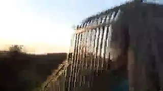 شقراء مراهقة تبرز كسها الحليق وتتعرى بشكل صريح
