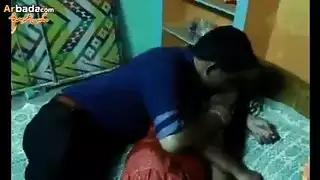 رجل يبتز مرات صحبو سكس