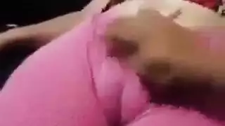 كس عربي منتفخ يُملأ بقوة