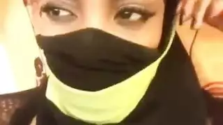 إبن ينيك صومالية مترجم