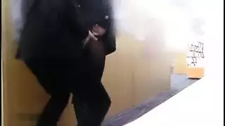 وقحة اليابانية الساخنة هي مص ديك كبيرة واستخدام أباريق الحليب لراحة حبيبها