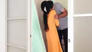 كامرات مخفية في الحمامات