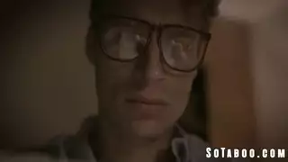 يحترم نفسه ويمارس الجنس بأقوى الأساليب