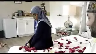 الام التي تغار علي ابنها