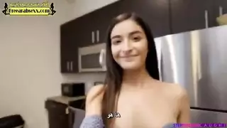 يغري صديقة اخته لينيكها