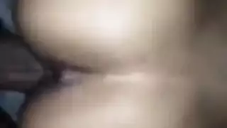 تقييد عند النافذة: شاذة موشومة تُنك من الخلف بعنف