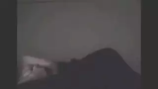 فتاة صغيرة تفرك على قضيب كبير مقابل المال