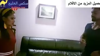 مدرب البدني طالع قضيب اثناء تريب لنساء
