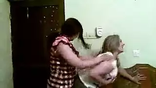 امهات وهما مش عايزين