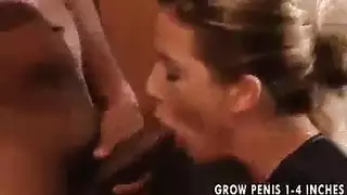 وهي تتكلم مع امها ف التليفون