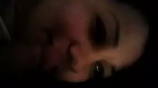 زوجة انتهازية تأخذ سائل أفضل صديق لزوجها