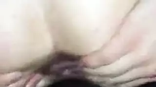 عبد يئن يتم اختراقه مزدوجًا في ثلاثي صريح
