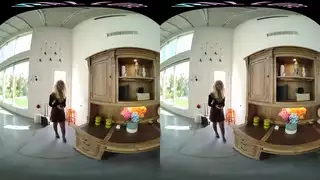 رجلها لا يستطيع إرضاءها، فارتكت وجه عشيقها حتى قذفت