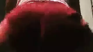 أثداء دي الكبيرة تتحرر من الجينز الضيق