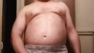 نجمات إباحية شقراوات يأخذنه بعمق ويُملأن