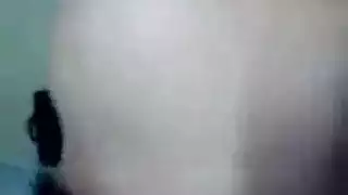 تدليك الزوجة الشقراء بالزيت يتحول إلى جماع عنيف من الخلف