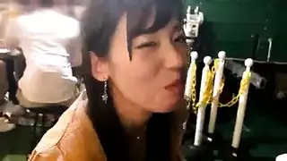 بتتناك امام ابنها الصغير وتقله الواد
