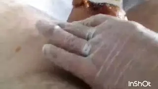لا مال، لا مشكلة: أمي بالتبني تلبّي احتياجات رجلها العضلي