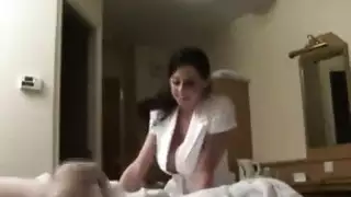 فتاة ملتهبة عارية بأحلى طيز مدورة