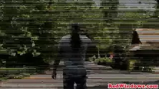 ميلف ساخنة تمت إصبع فرجها الضيق بقوة وعمق