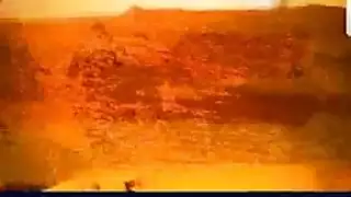 مشدها ممزق، قبلتها مكشوفة، مؤخرتها مرفوعة وقاسية