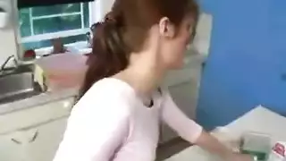 جنس شرجي خشن لربة منزل نحيلة مستسلمة