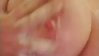 الصابون الكبير يتأهل له اللعنة وهو يخرج ويتأرجح