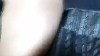 نحيلة شقراء هاوية تأخذ قضيبًا وحشيًا