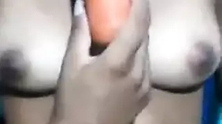 بنت تقذف ينكها فوق الكنابيه