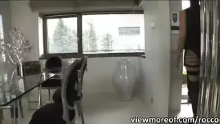 جنس جماعي دنماركي علاقة جنسية جماعية صعبة