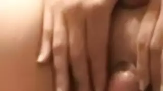 زب سميك يحشو فرج صغير في لقاء إباحي جامح